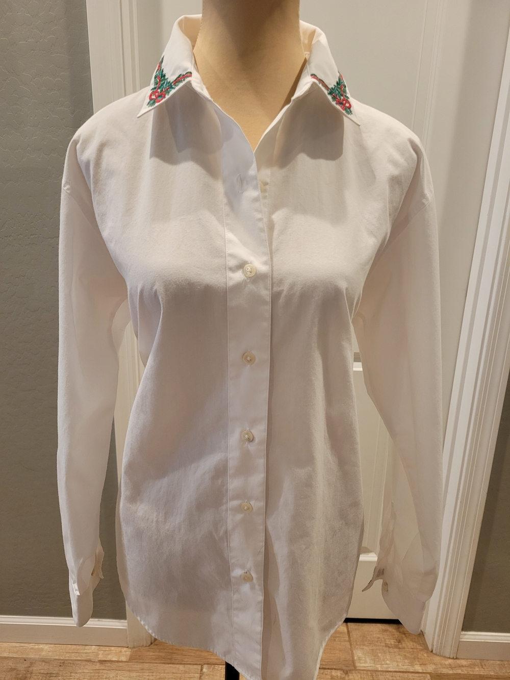 Talbots White Button-Down Shirt with Christmas Embroidered Collar